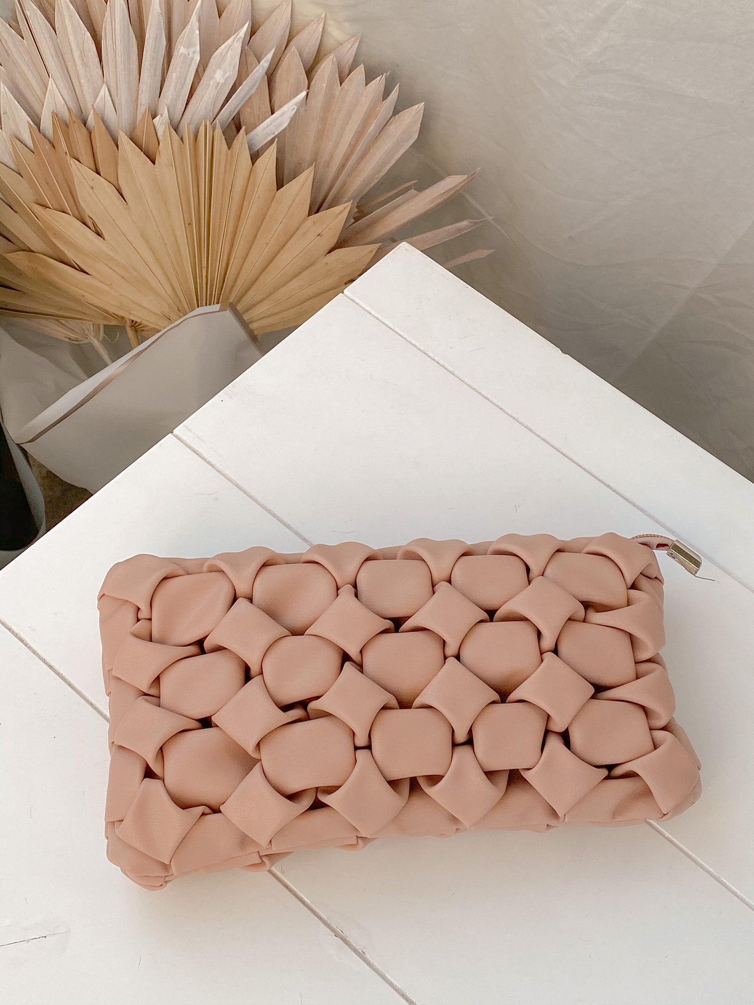 Rhodes Woven Clutch// BLUSH