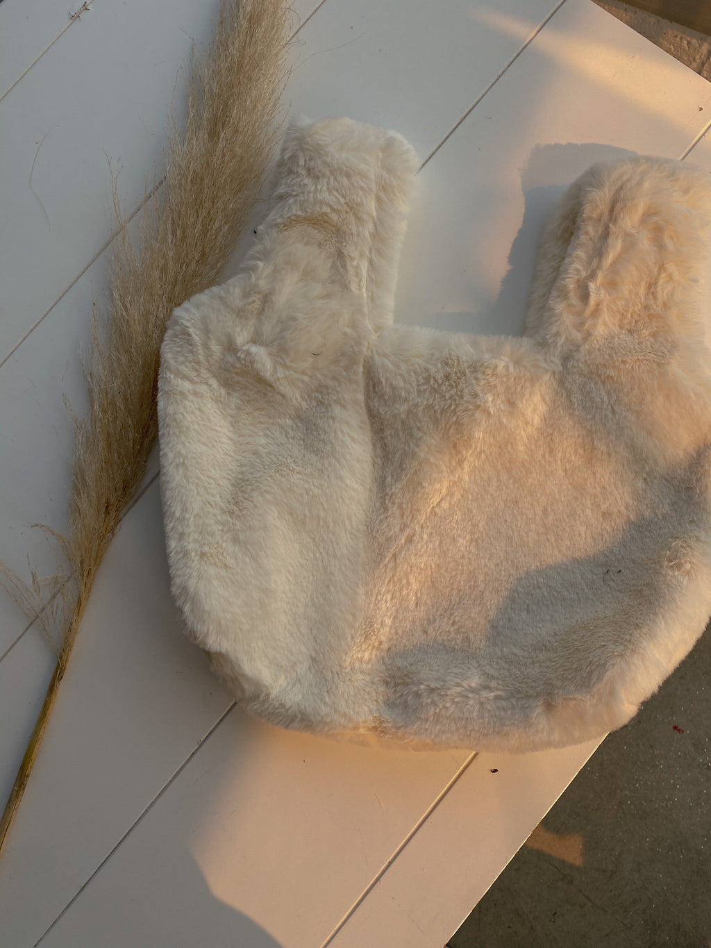 MINI TEDDY TOTE // IVORY