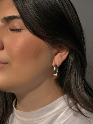 SIMPLE GIRL HOOPS // SILVER