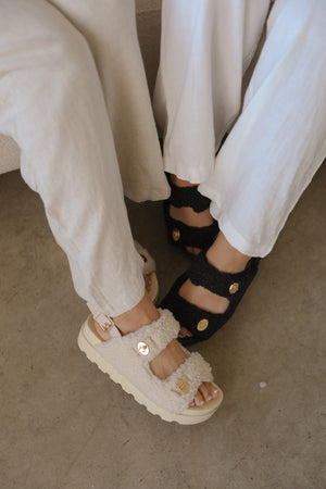 TEDDY SANDALS // CREAM