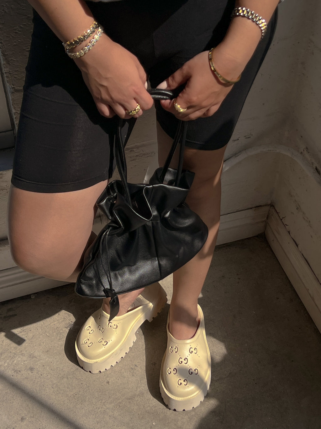 NEW GIRL SYNCHED PURSE // BLACK